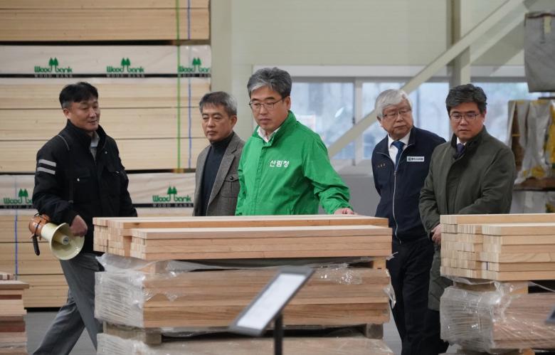 임상섭 산림청장, 목재산업분야 간담회 개최